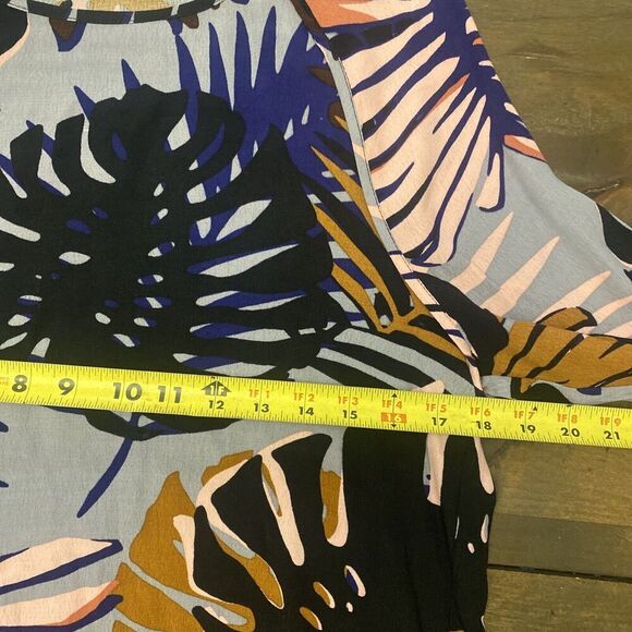 Mango Casual Tropical‎ Leaf Gray Blouse Size 2 Vacation Cruise - Picture 5 of 6